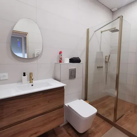 Le Strasbourgeois Moderne & Neuf Voyage En Alsace * ストラスブール